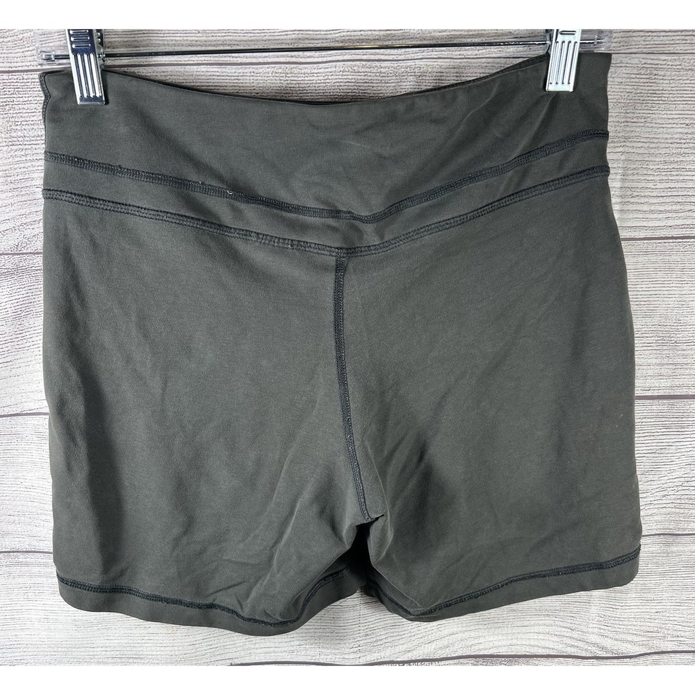 Nike Dri-FIT Women's Medium Gray Compression Shorts Pockets Activewear - Picture 2 of 6